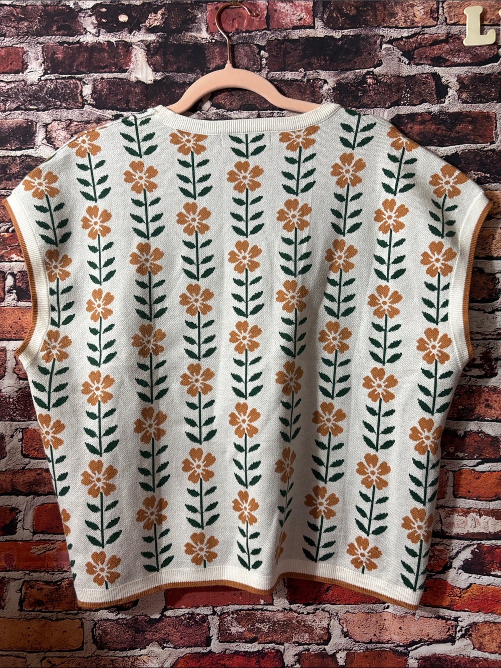 Zesica Cream Floral Crewneck Cap Sleeve Sweater with Mustard Flowers XL - Picture 3 of 7